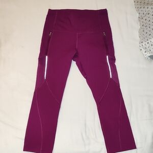 Lululemon Athletica Magenta Capris - Rush Hour 21"